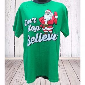 ⚡️ 5/$15 ⚡️ Christmas Holiday Green Santa Tee